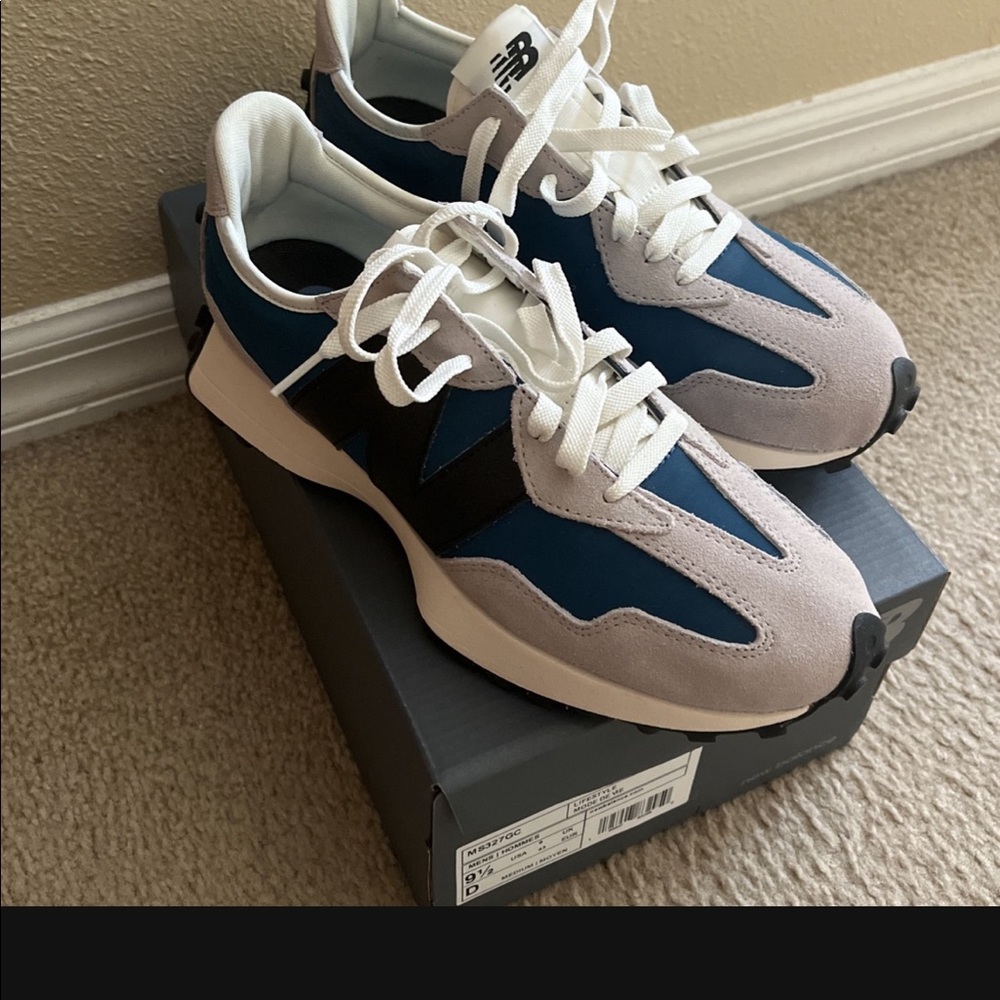 Men’s New Balance 327 Size 9.5